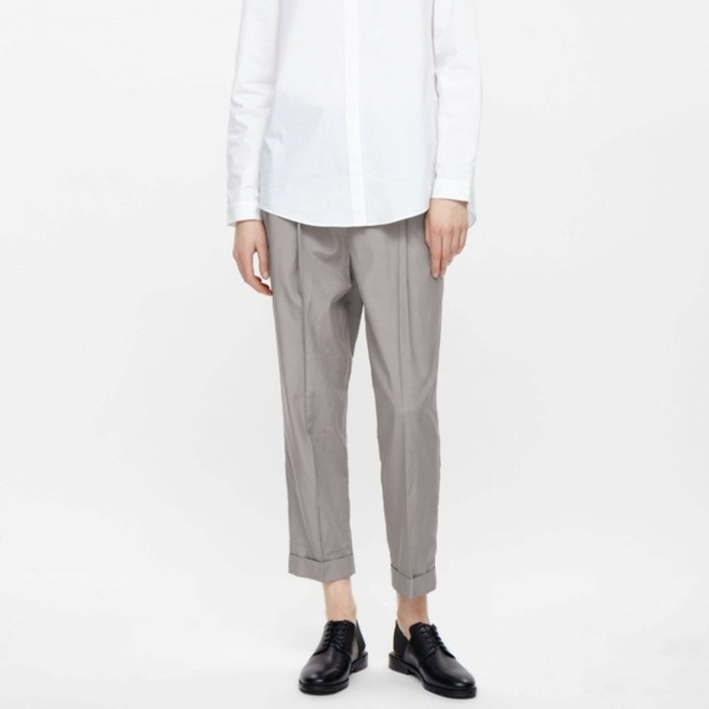 COS Relaxed Pleated Trousers in Light Grey